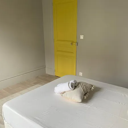 T2 Hyper Centre Apartment