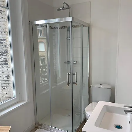T2 Hyper Centre Apartment *